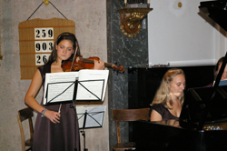 Violinistin Freya Tuppy 