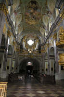 Sonntagberg - Blick durch das Langhaus zur Orgel